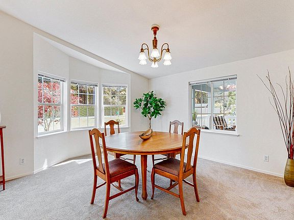 4th image of 23548 Greentree Dr