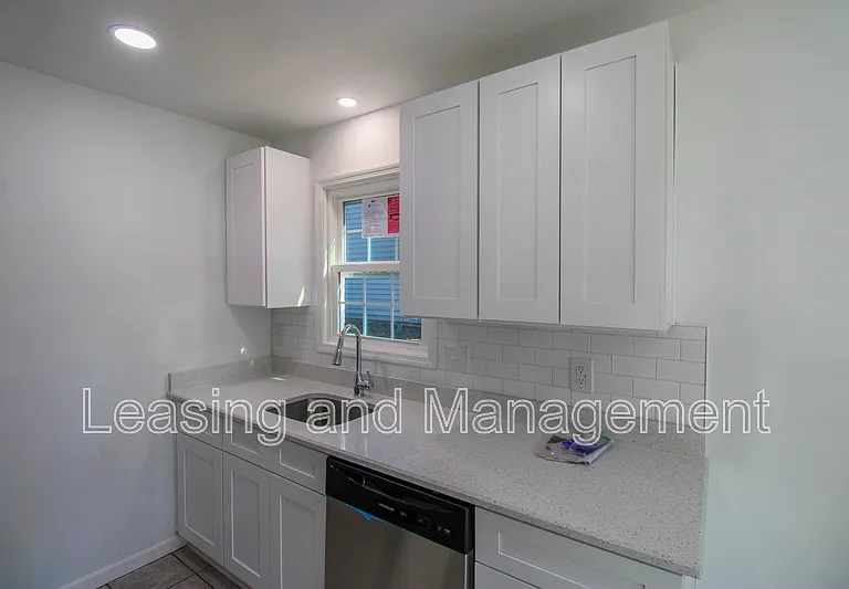 910 Sea Gull Dr #B — Photo 8