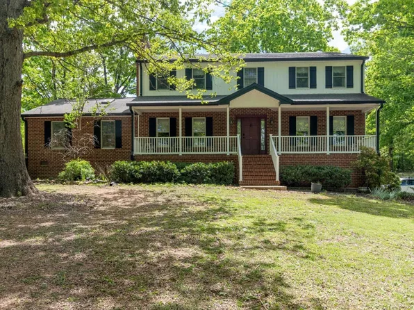 1435 Angel Pl, Huddleston, VA 24104