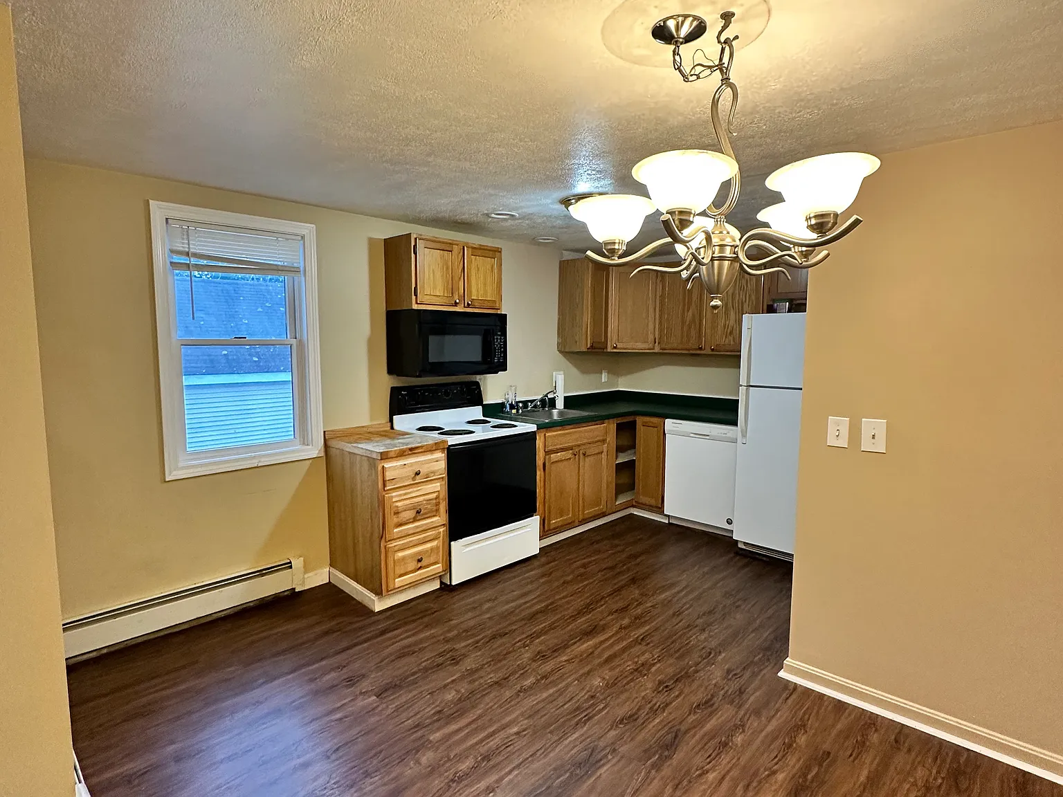 2 bed, 800 sqft, $1,850 — Photo 3