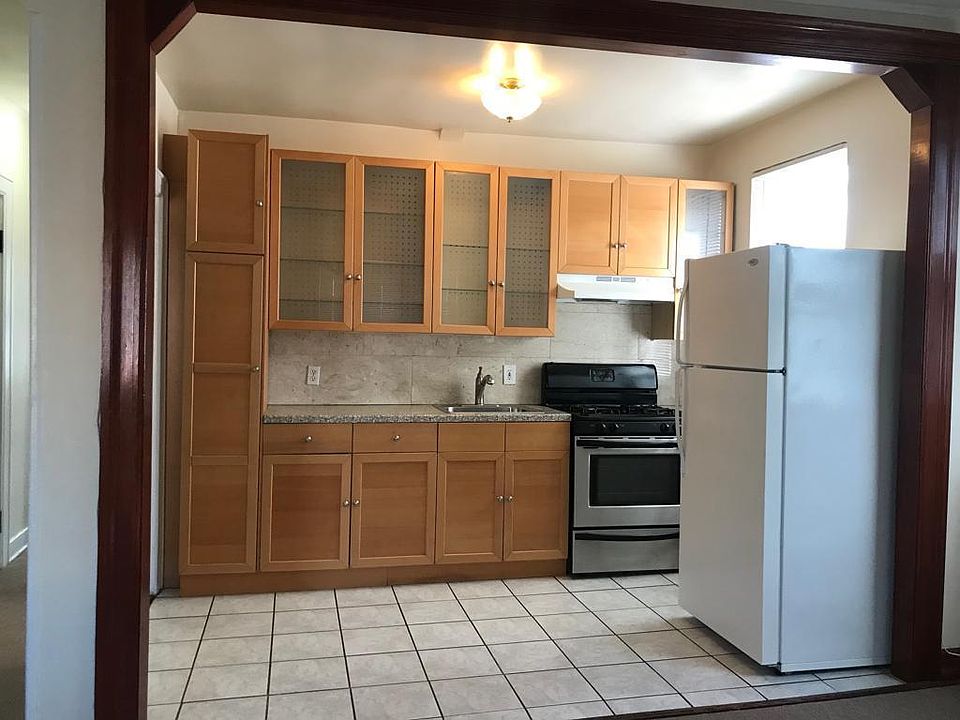 1st image of 7914 Calamus Ave