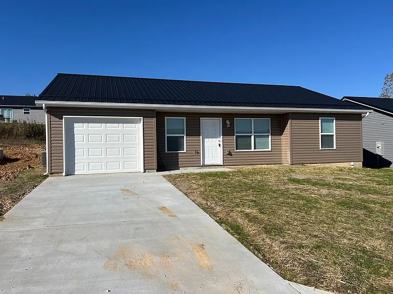 Brand New House 3 beds 2 baths with 1 car garage — Photo 24