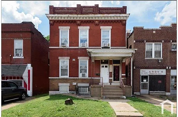 Building Photo - 4005 S Grand Blvd #FRONT
