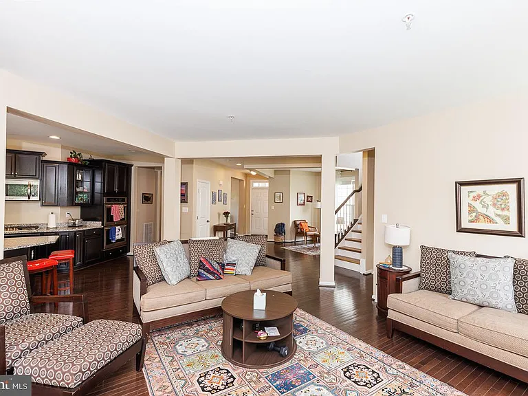 9203 Rice Ave — Photo 9