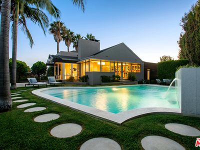 10864 Savona Rd, Los Angeles, CA, 90077