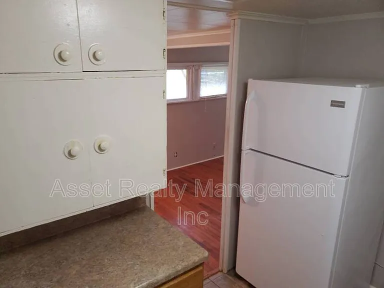 126 Wellington Cir — Photo 4