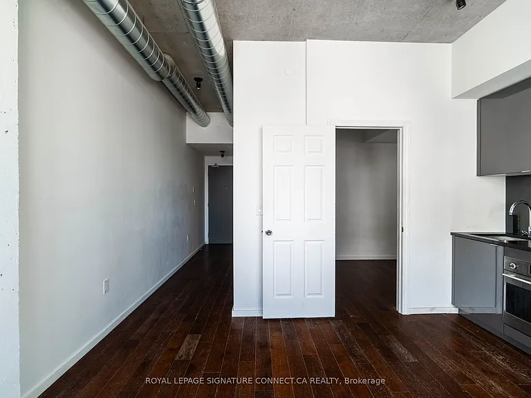 21 Lawren Harris Sq #910 — Photo 5