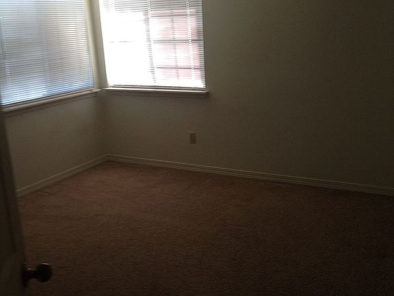 4th image of 8161 Kilwinning Ln