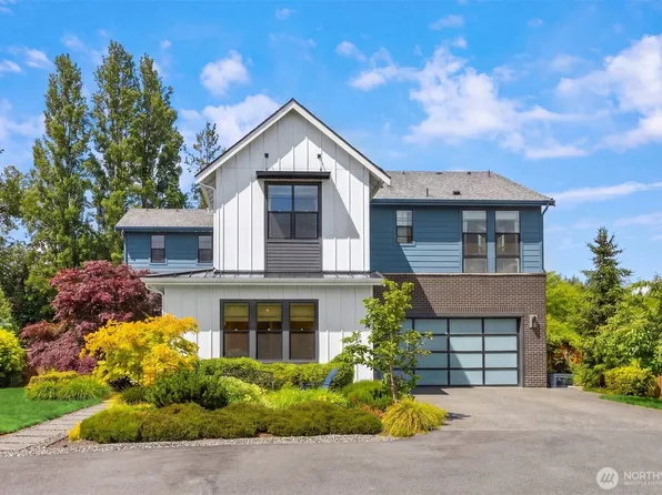 8701 NE Winslow Grove Court, Bainbridge Island, WA 98110
