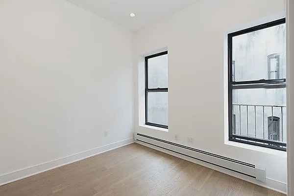 1908 Third Avenue — Photo 2