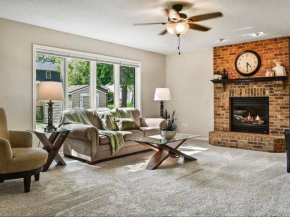 3rd image of 5401 Carey Dr