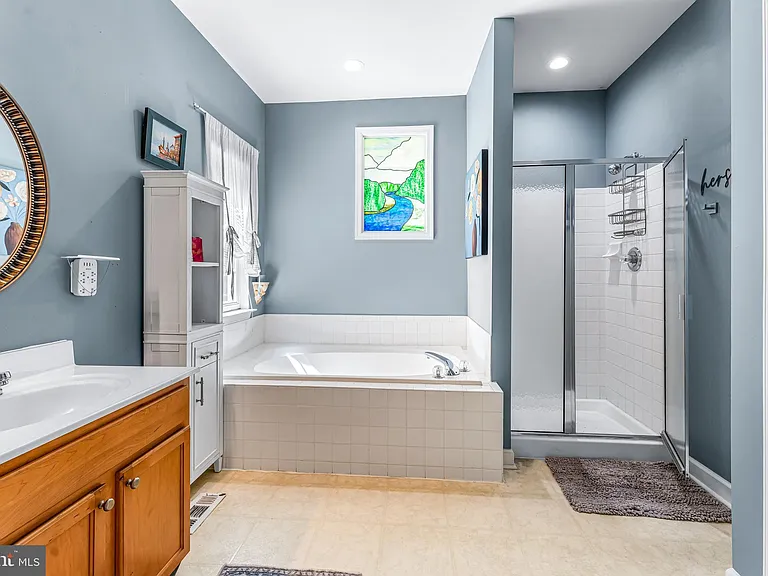 10870 Hammond Dr — Photo 27