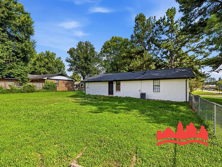 10372 Lafayette Dr — Photo 24