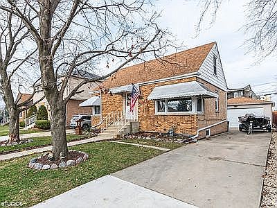 3rd image of 9212 Marie Ln