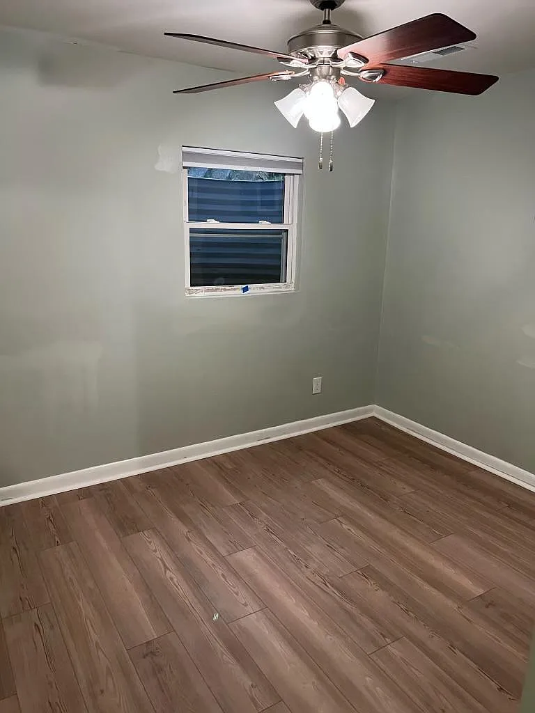 Building Photo - 106 Laurel Cir #B