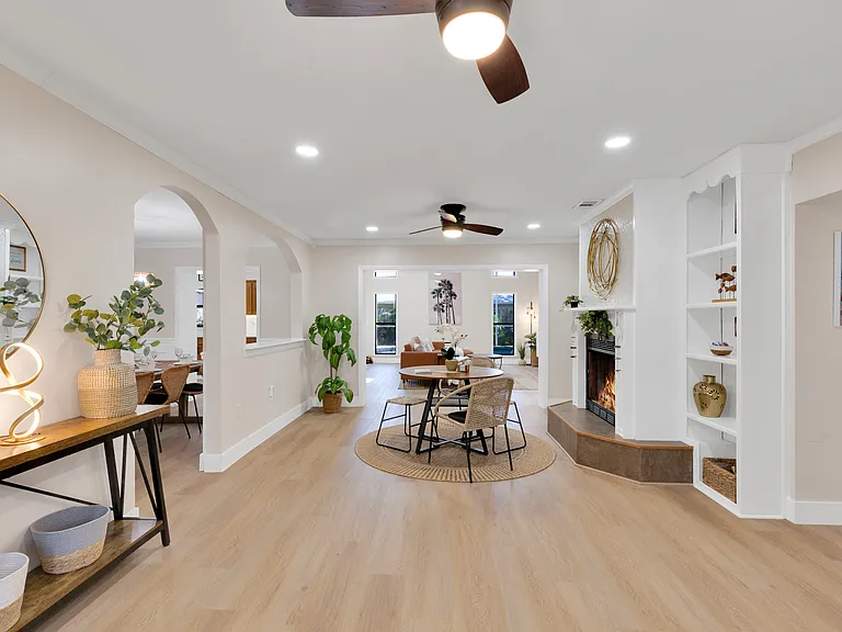 960 Lakewood Dr — Photo 4
