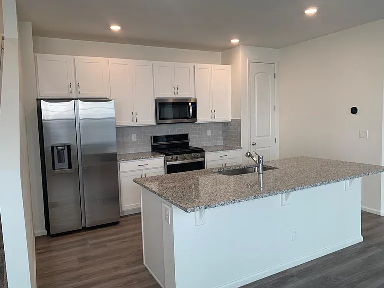1089 Anker Dr — Photo 4