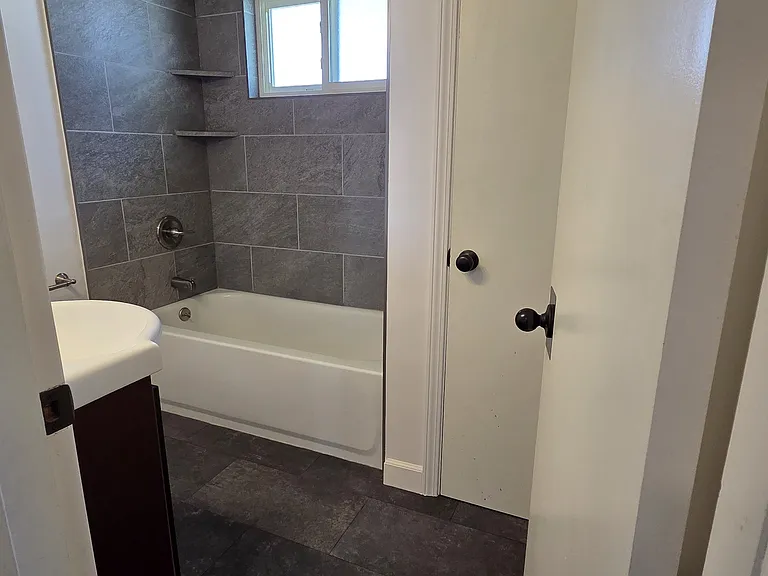 5532 W 25th St #1 — Photo 8