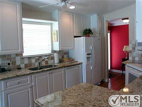 5th image of 8129 SE Peppercorn Ct