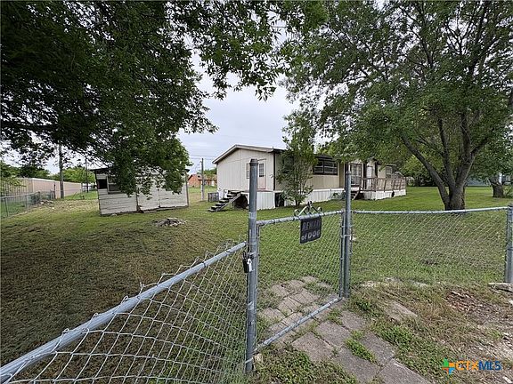 3rd image of 210 W Ruby Rd