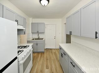 652 Penn St, Perth Amboy, NJ 08861