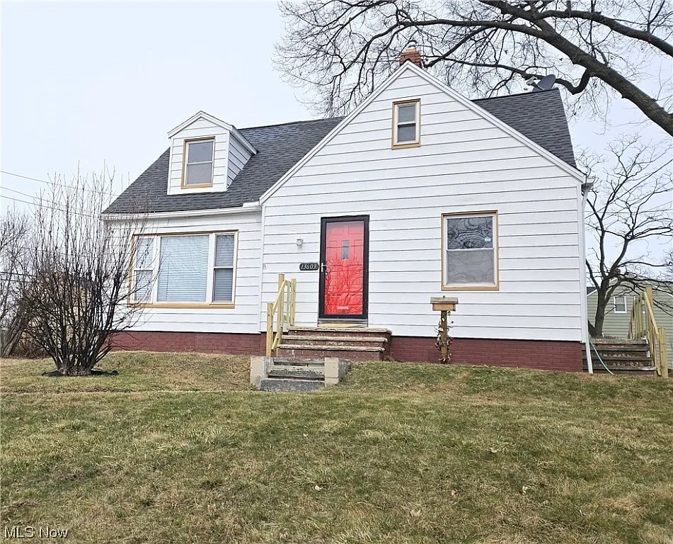 13603 Dressler Ave photo 1
