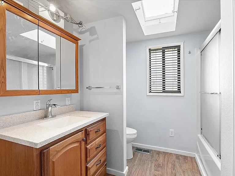 1021 Deal St — Photo 17