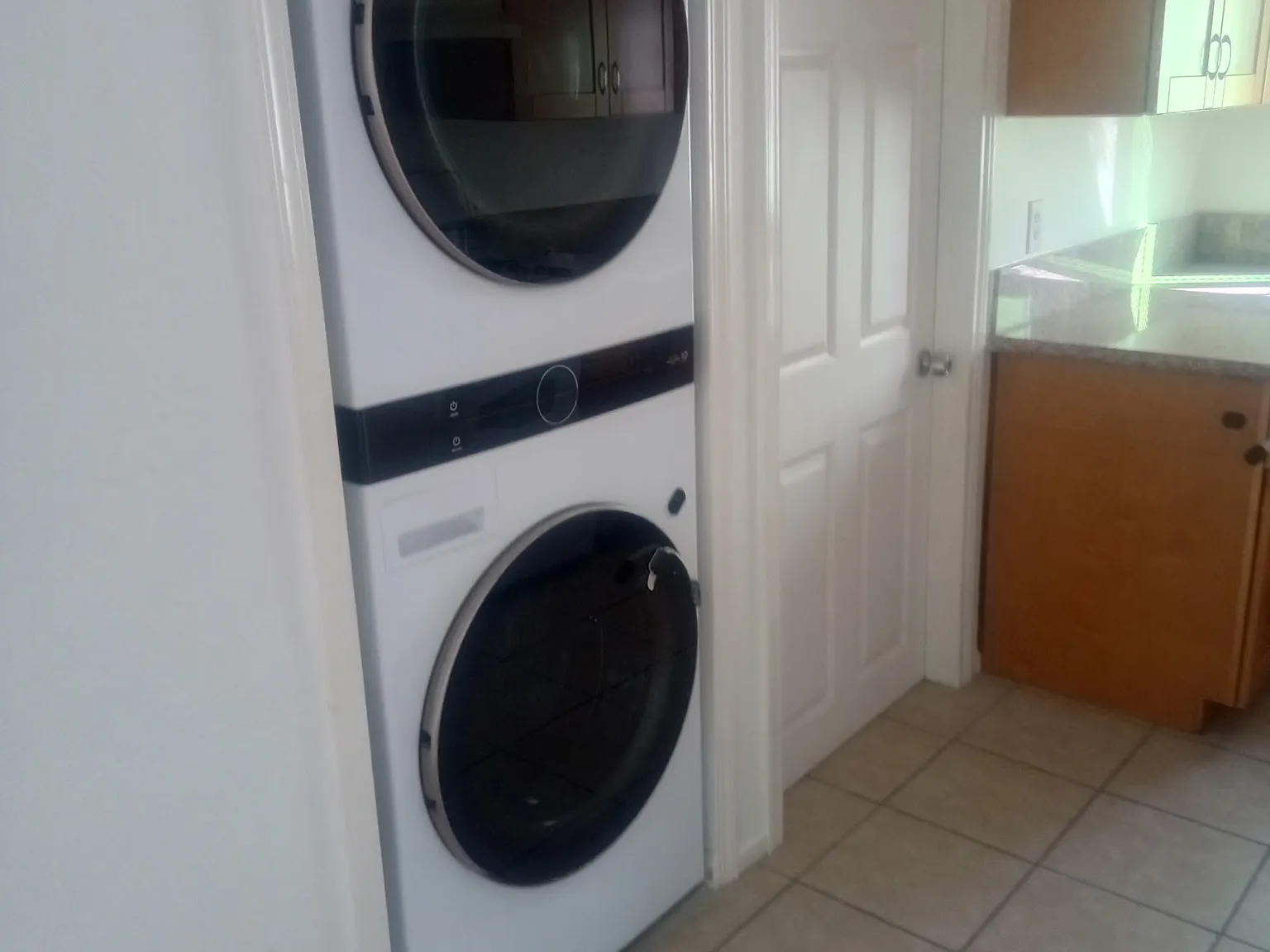 1 bed, 800 sqft, $1,595 — Photo 4