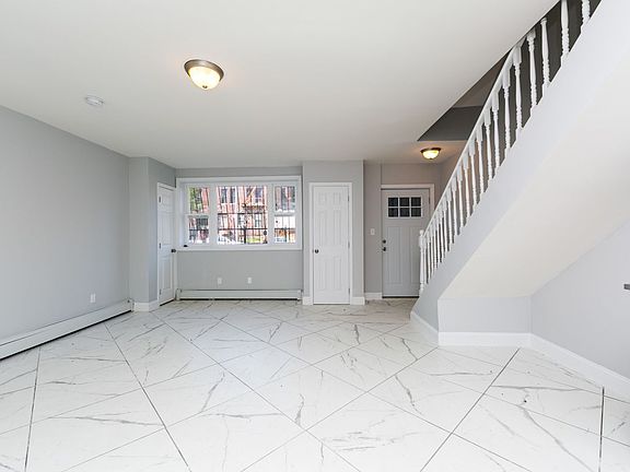 4th image of 1652 Park Pl
