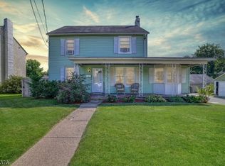 4 Green St, Franklin, NJ 07416