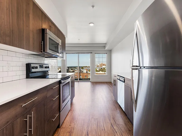 Dunn Motors Apartments — Photo 55