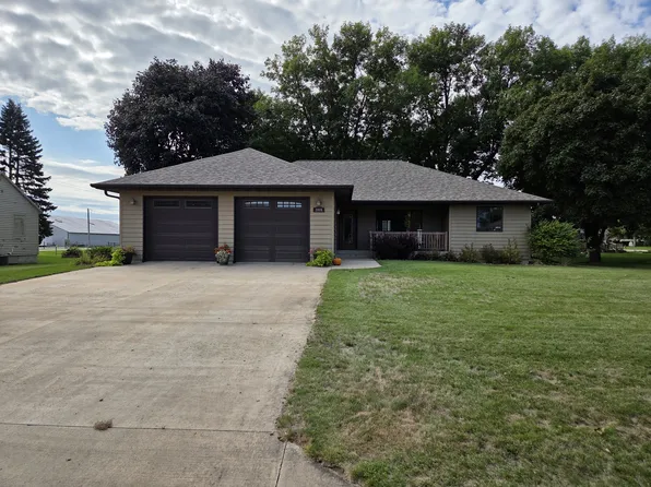 2405 Lake St, Emmetsburg, IA 50536