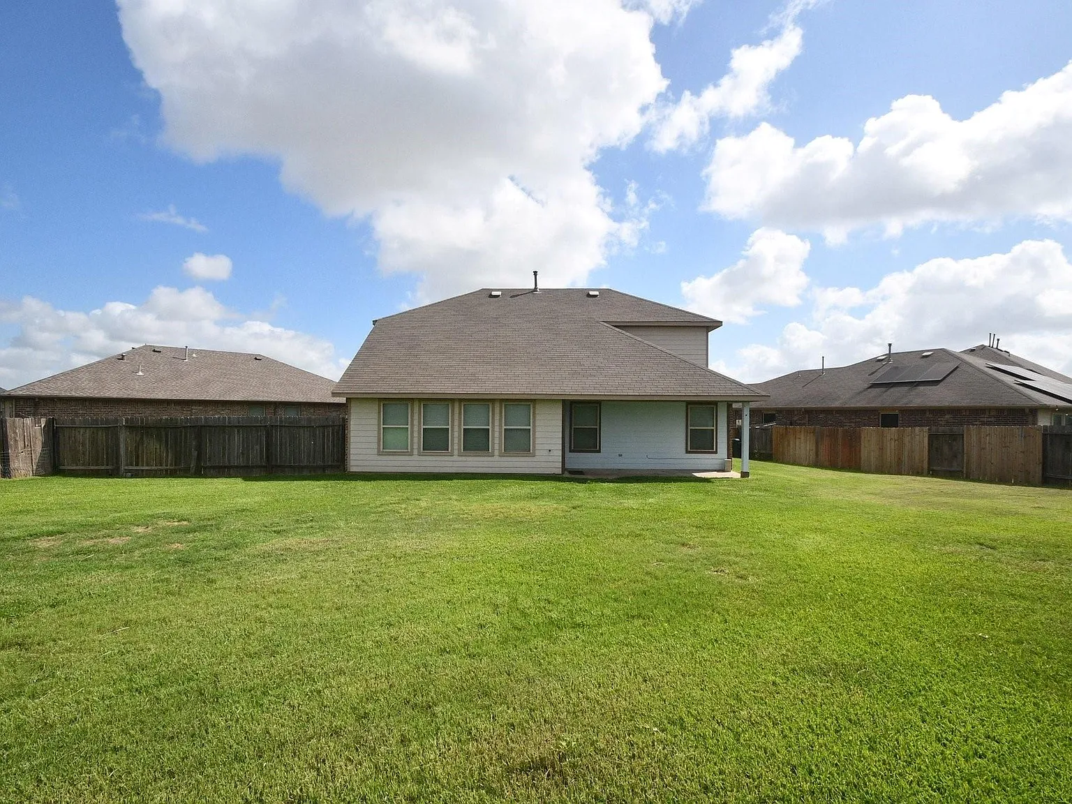 4 bed, 3.0 bath, 2877 sqft, $2,750 — Photo 4