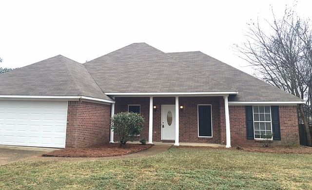 1st image of 117 Live Oaks Blvd