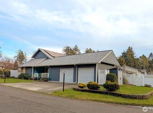 417 W Elizabeth Ave, Westport, WA