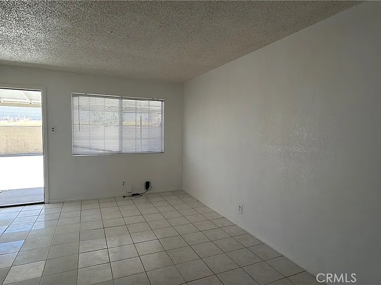 322 Maxine Ave #1 — Photo 4