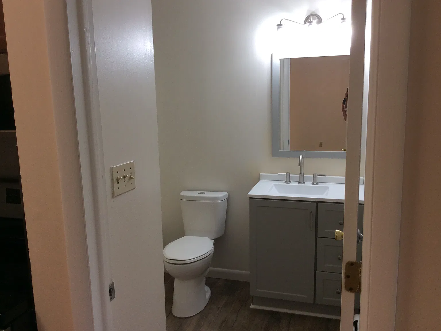 1 bed, 700 sqft, $1,350 — Photo 3