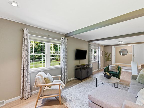 4th image of 4248 Simca Ln