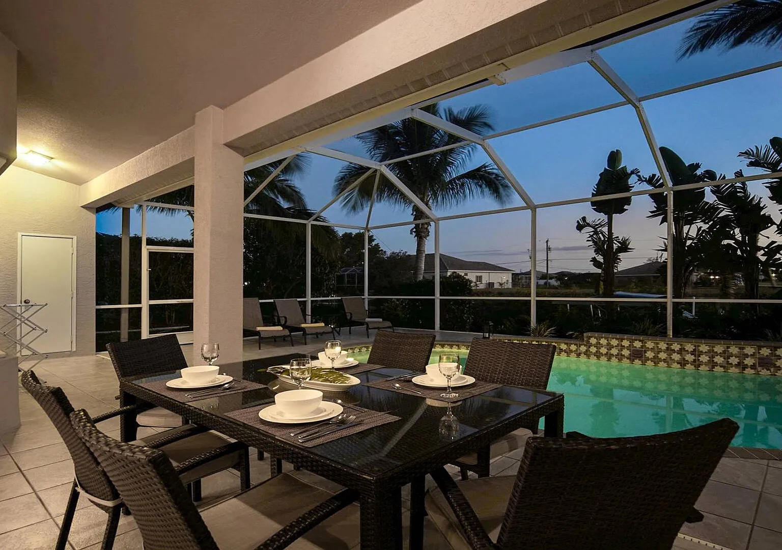 Camille With Boat, Must See, Modern Furniture,Pool — Photo 3