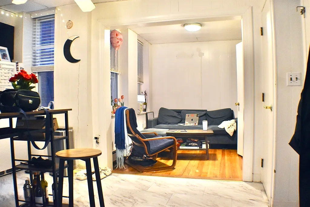 Building Photo - 158 Salem St #1