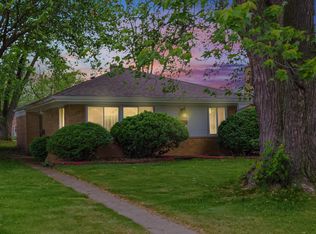 15600 Rose Dr, South Holland, IL 60473