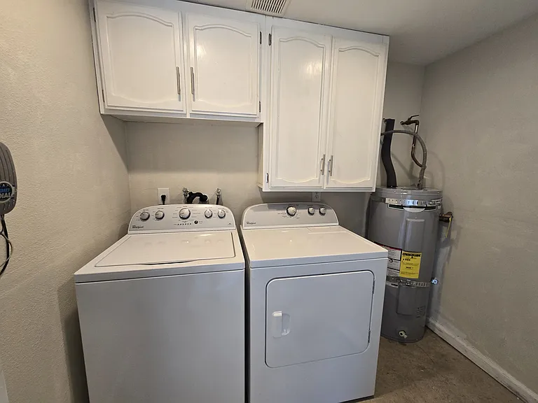 4072 Howard St #1 — Photo 11