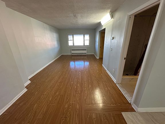 5th image of 2 Floor #172-46AVE