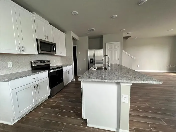 756 Legacy Dr — Photo 8