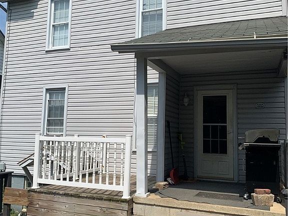 5th image of 224 Lee Ave