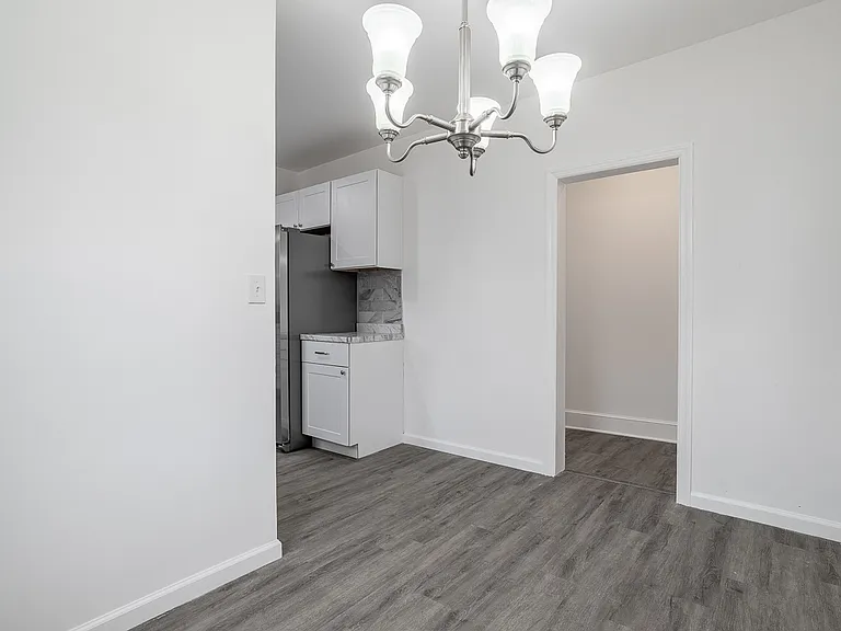 129 S Coles Ave — Photo 8
