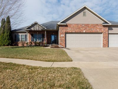 (Undisclosed Address), Bloomington, IL, 61704