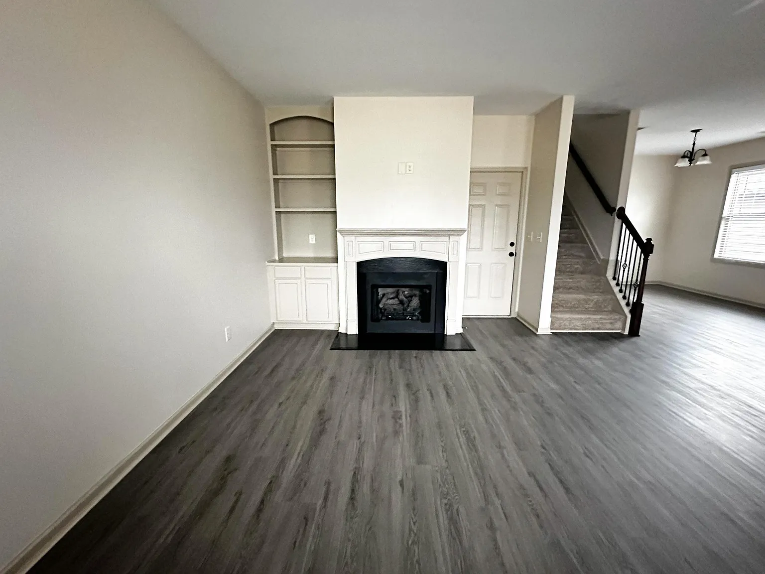 3 bed, 2.5 bath, 1531 sqft, $1,850 — Photo 3