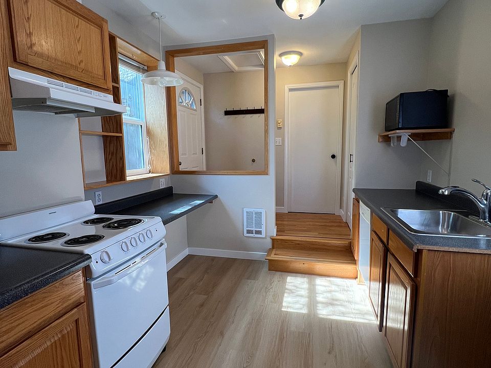 Kitchen to entryway