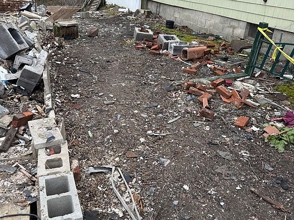 2nd image of 77 Washington St
